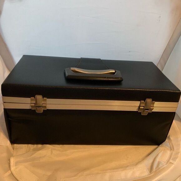 30 Cassette Tape Black Faux Leather Case - Picture 4 of 12